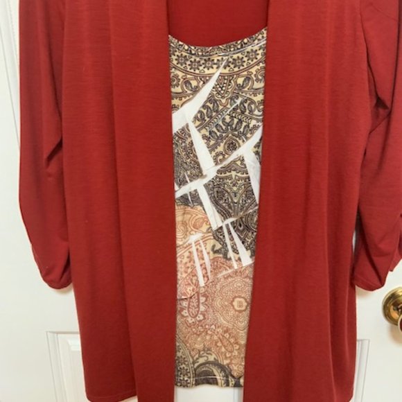 AB Studio 2 Piece Layered Top 3/4 Length Sleeves - Picture 3 of 6